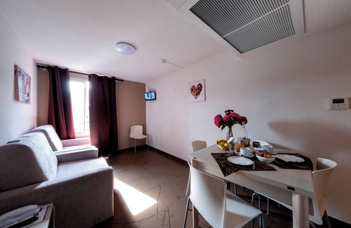 Lourdes House | Appart'hotel Le Pelerin