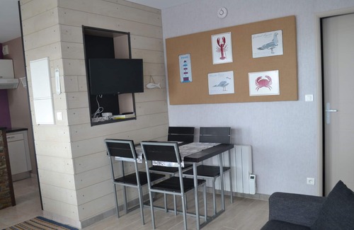 Le Portel Apartment | Appart in beautiful residence facing the sea wifi