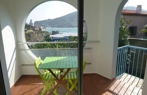Port-Vendres Apartment | Appart large terrace between sea and harbor views