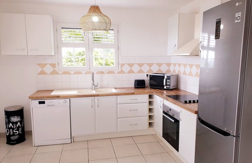 Le Lamentin Apartment | Appart Moderne Avec vue Mer & Pitons