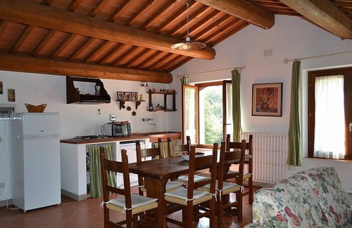 Serravalle Pistoiese House | Appartamento Clarabella B: A characteristic and welcoming two-story apartment that is part of a villa built on a hillside, surrounded by meadows and woods, with Free WI-FI.