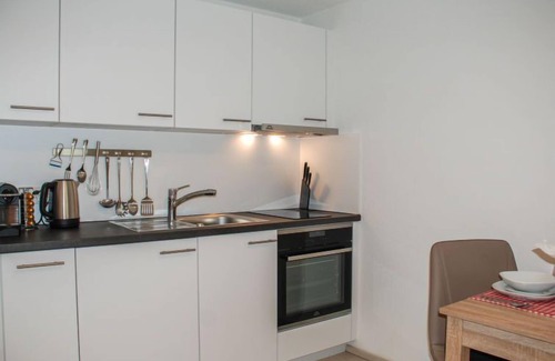 Muralto Apartment | Appartamento 2- Giardino by Interhome