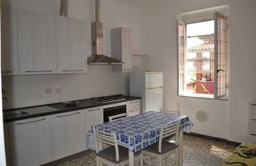 Fiumaretta Apartment | Appartamento 3M close to the Beach with Wi-Fi & Balcony