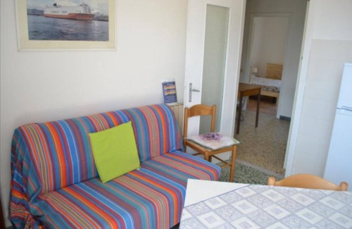 Fiumaretta Apartment | 'Appartamento 5' Near the Beach with Wi-Fi
