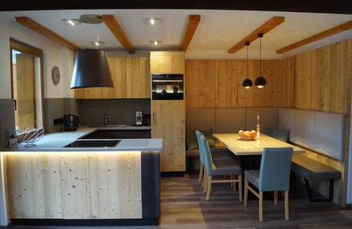 Predazzo Apartment | Appartamento Bucaneve with Lake View, Balcony & Wi-Fi