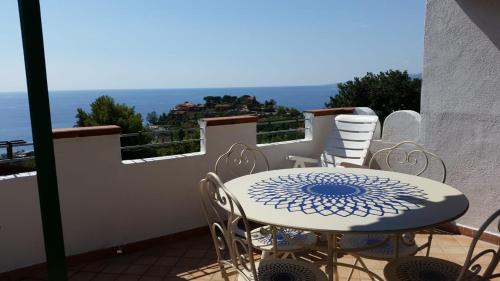 Caminia Apartment | Appartamento Caminia