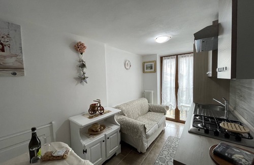 Taceno Apartment | Appartamento Clelia nel Borgo Affrescato