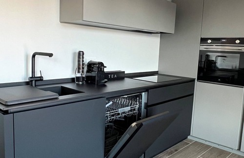 Barona Apartment | Appartamento con concierge palestra e garage in contesto d'avanguardia milanese