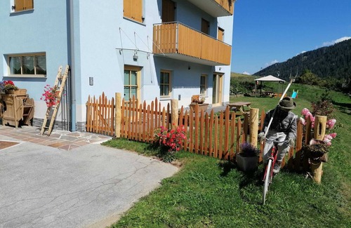 Vermiglio Apartment | Appartamento Deluxe in legno situato in montagna con sauna e giardino