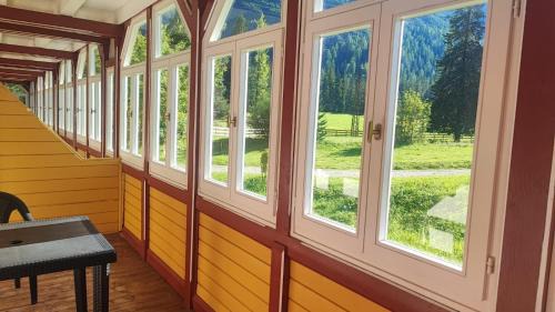 Carbonin Apartment | Appartamento Dolomiti F4 complesso turistico