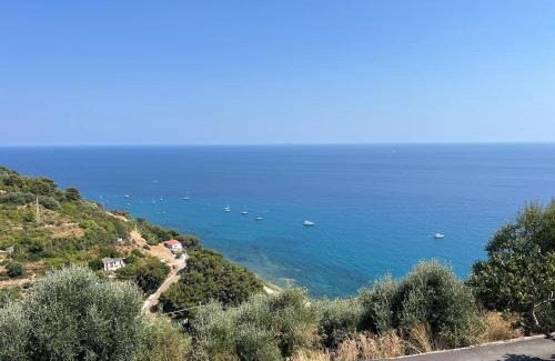 Quartiere XXIV Don Bosco Apartment | Appartamento fronte mare