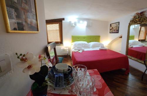 Oltrarno Apartment | Appartamento Girasole