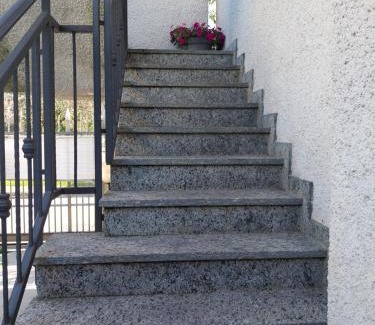 Melzo Apartment | Appartamento in Villa Losi