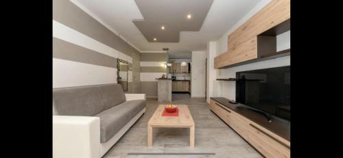 San Benedetto di Lugana Apartment | APPARTAMENTO INCANTEVOLE CON VISTA LAGO E SERVIZI