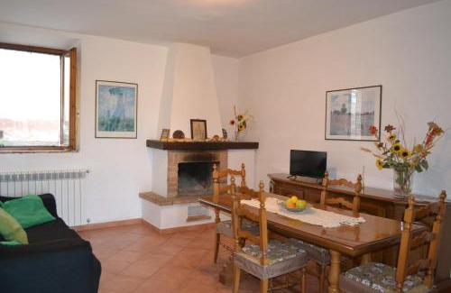 Monticiano Apartment | Appartamento La Chiusa
