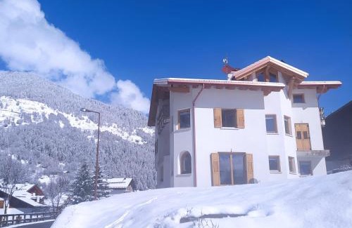 Cogolo Apartment | Appartamento Mary - Casa Green - Dog friendly, box auto