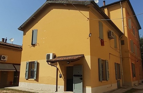 Borgo Panigale Apartment | Appartamento Offre Relax in Contesto Residenziale Tranquillo e Storico