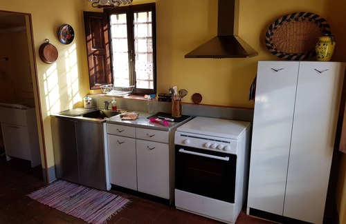 Buti Apartment | Appartamento VALLE VERDE con ampia terrazza sul tetto tra verdi colline toscane