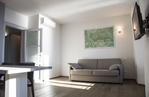 Belgirate Apartment | Appartamento Venere - La Dimora del Glicine