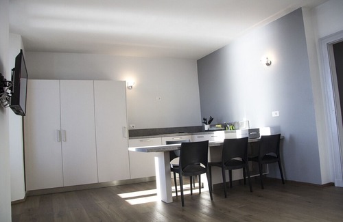 Belgirate Apartment | Appartamento Venere - La Dimora del Glicine