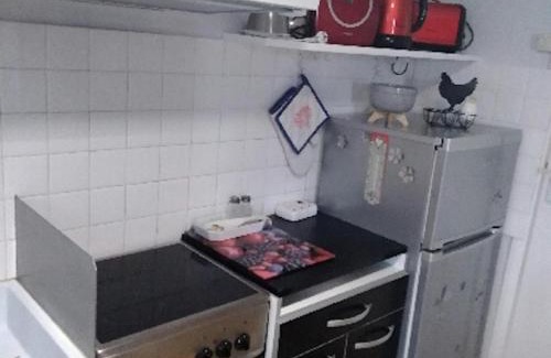 Barbezieux-Saint-Hilaire Apartment | Appartement cosy avec terrasse et jardin privatif, à 5 min du centre-ville de Barbezieux. - FR-1-653-196