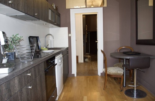 Saint-Germain-Lembron Apartment | Appartement Dans Château