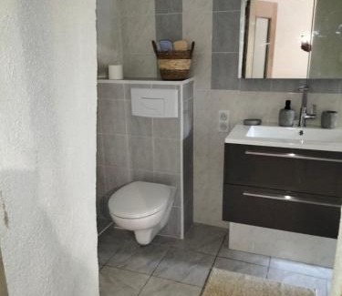 Saint-Pons-de-Thomieres Apartment | Appartement le petit bonheur