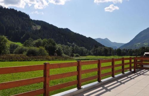 La Chapelle-d'Abondance Apartment | Appartement Spacieux de 3 Pièces avec Grande Terrasse et Accès Direct aux Pistes à La Chapelle-d'Abondance - FR-1-692-53