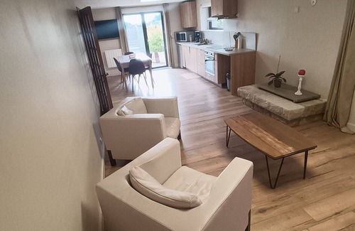 Lancieux Apartment | Appartement à 800 Mètres de la Plage de Saint Sieu Animal de Compagnie Accepté