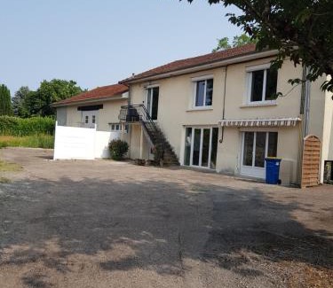 Beaune-les-Mines Apartment | Appartement à Limoges