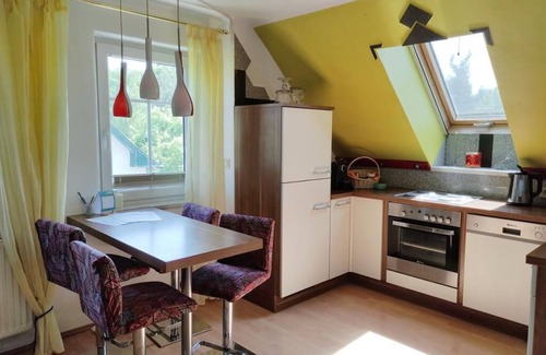 Dobersberg Apartment | Appartement 1 für Drei Personen mit Blick auf den Garten
