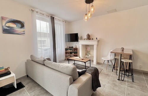 Ruelle-sur-Touvre House | Appartement 1 Chambre Centre Ville Avec Parking et Wifi