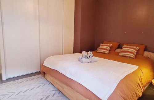 Neauphle-le-Chateau Apartment | Appartement 2 pièces centre ville avec parking