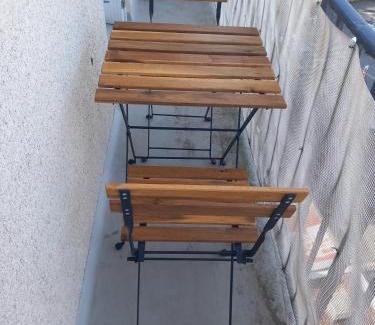 Chateaudun-Bannier Apartment | Appartement 28m2 avec balcon proche gare SNCF, café thé WIFI gratuits - Netflix - Balcon