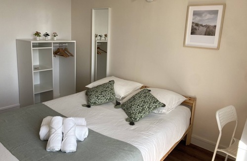 Heuze - Saint-Georges Apartment | Appartement 3 Chambres Avec Équipement Bébé