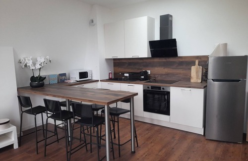 Lagny-sur-Marne Apartment | Appartement 3 Pièces Petit Chateau au Coeur de la Ville. Exceptionnel !