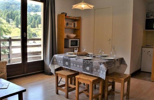 Risoul Apartment | Appartement 3 Pièces 6 couchages avec piscine, animaux admis à Risoul 1850 - FR-1-330-209