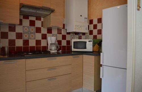 Saint-Cyprien Plage Apartment | Appartement 3 pièces climatisé avec 2 terrasses, parking, proche plage et port – 5 couchages - FR-1-225D-104