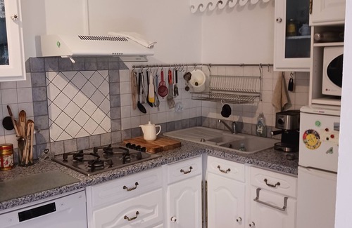 Port-Vendres Apartment | Appartement 3 Wifi, Clim, vue Latérale du Port,10 mn Plage, 3 mn du Centre