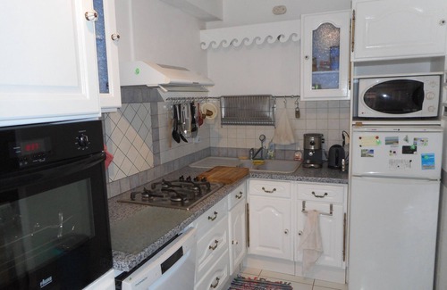 Port-Vendres Apartment | Appartement 3 Wifi, Clim, vue Latérale du Port,10 mn Plage, 3 mn du Centre