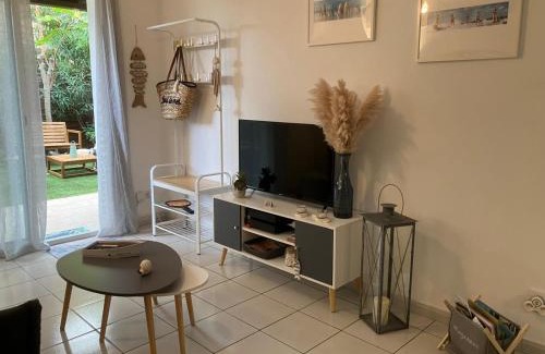 Narbonne-Plage Apartment | Appartement 4 étoiles avec jardin clôturé et piscine dans la résidence - Narbonne Plage