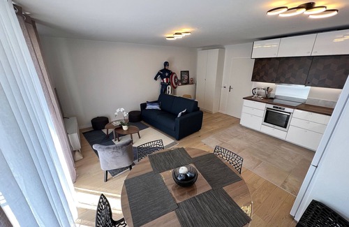 Chessy Apartment | Appartement 6 personnes, 5mn Disneyland Paris, Val d'Europe + Captain America +
