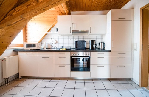Merkendorf Apartment | Appartement (73qm) mit Balkon mit Markise