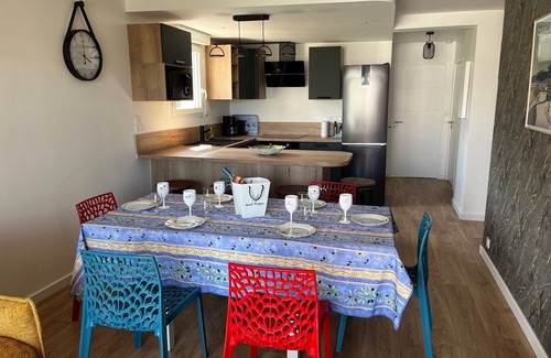 Cavalaire-sur-Mer Apartment | Appartement A 600 DU Centre Ville Avec Piscine 6 Personnes