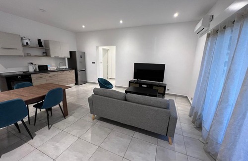 Antananarivo Avaradrano Apartment | Appartement Ambatobe