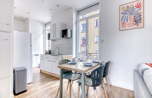Republique - Tolstoi Apartment | Appartement Antonin - Welkeys