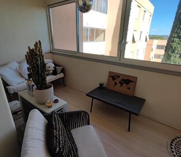 Vitrolles Apartment | Appartement Astrid