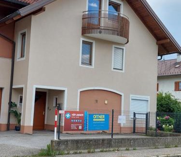 Perwang am Grabensee Apartment | Appartement Wintergarten in Seenähe