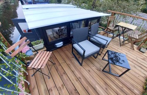 Nouvelle Ville Apartment | Appartement atypique indépendant sur péniche
