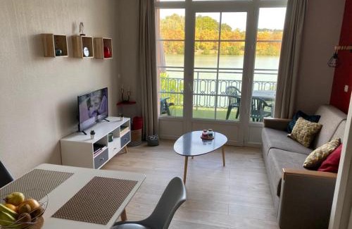Marciac Apartment | appartement au calme face au lac